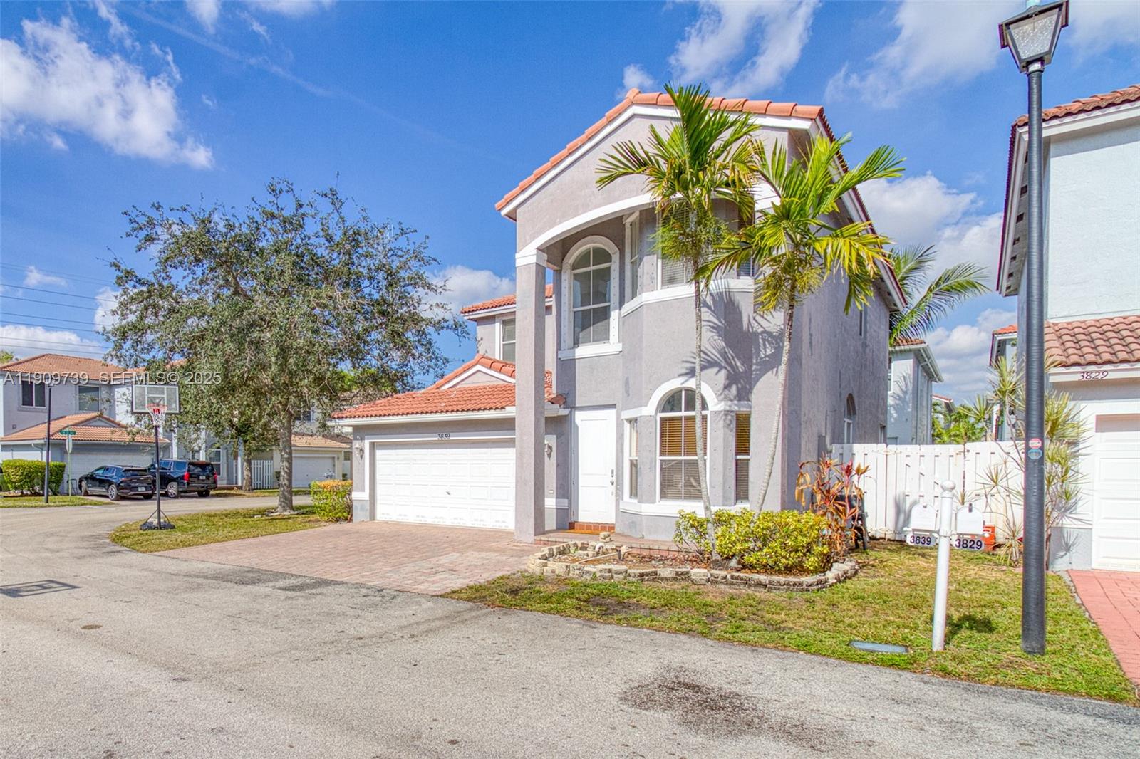 MAPLE RIDGE - Residential