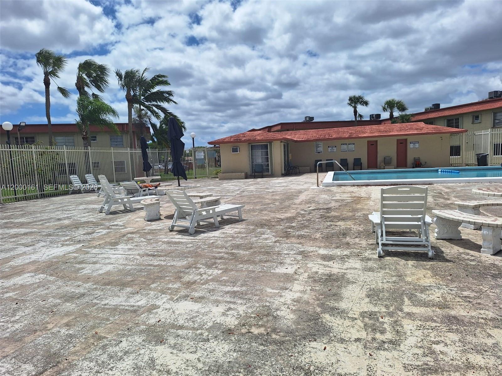 ROYALE GREEN CONDO NO 2 - Residential Lease