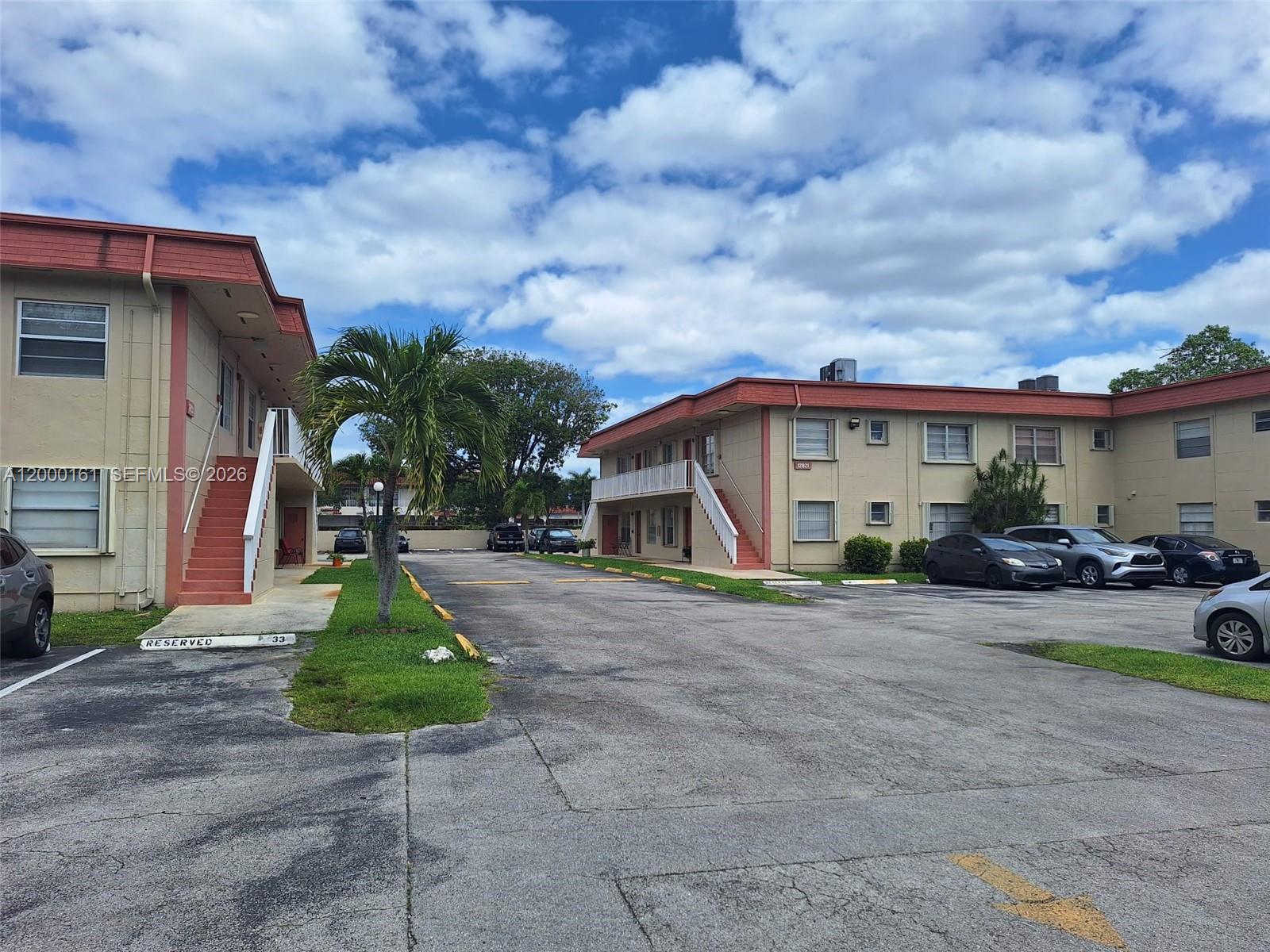 ROYALE GREEN CONDO NO 2 - Residential Lease