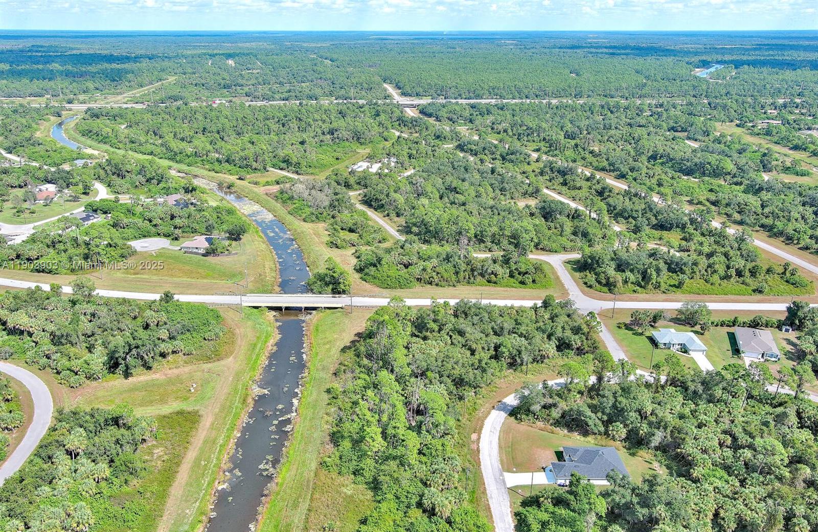 PORT CHARLOTTE - Land