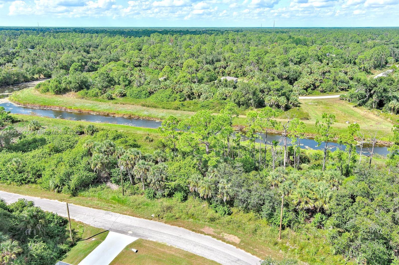 PORT CHARLOTTE - Land