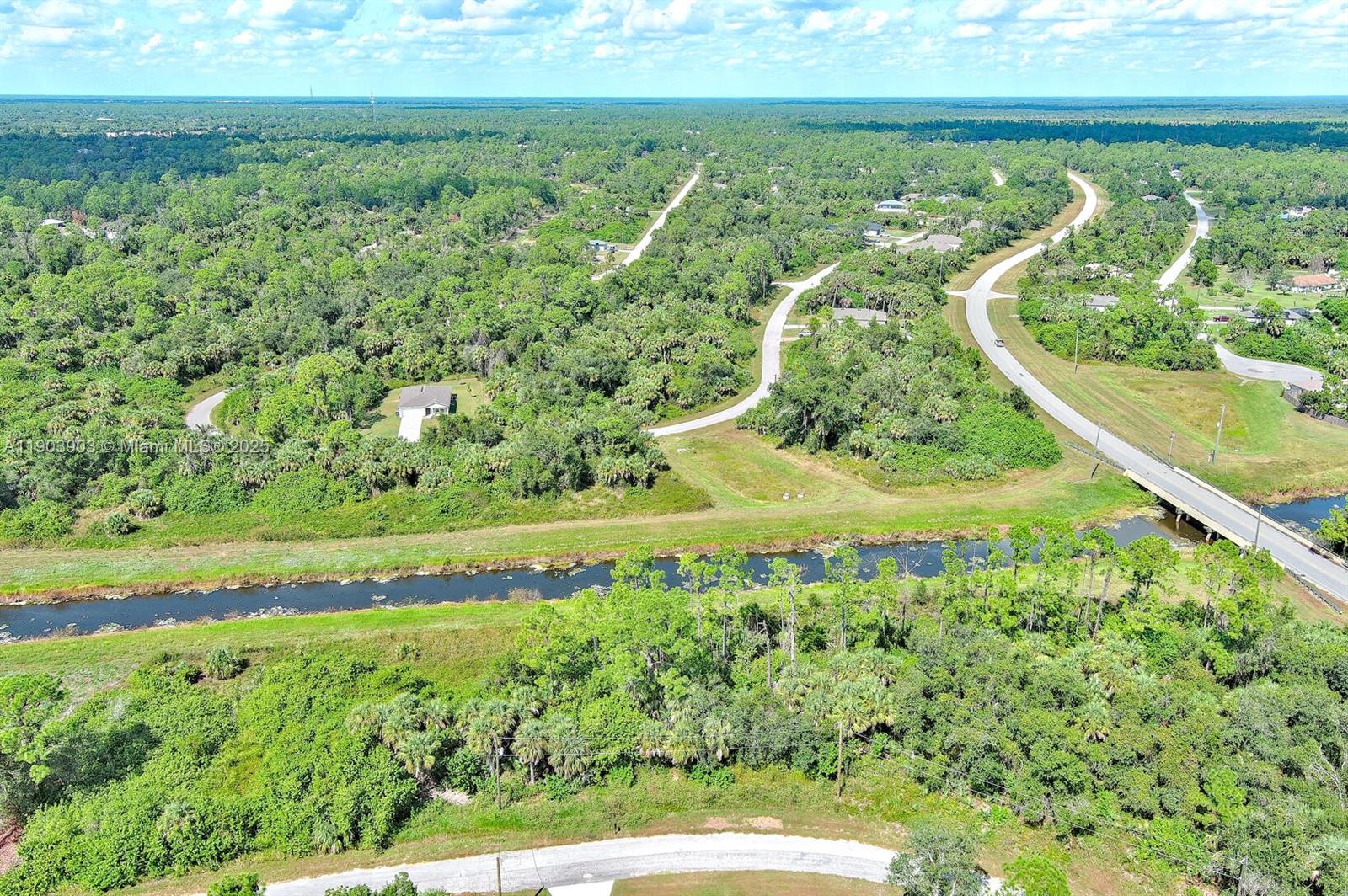 PORT CHARLOTTE - Land