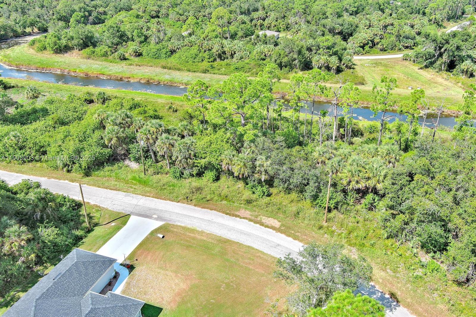 PORT CHARLOTTE - Land