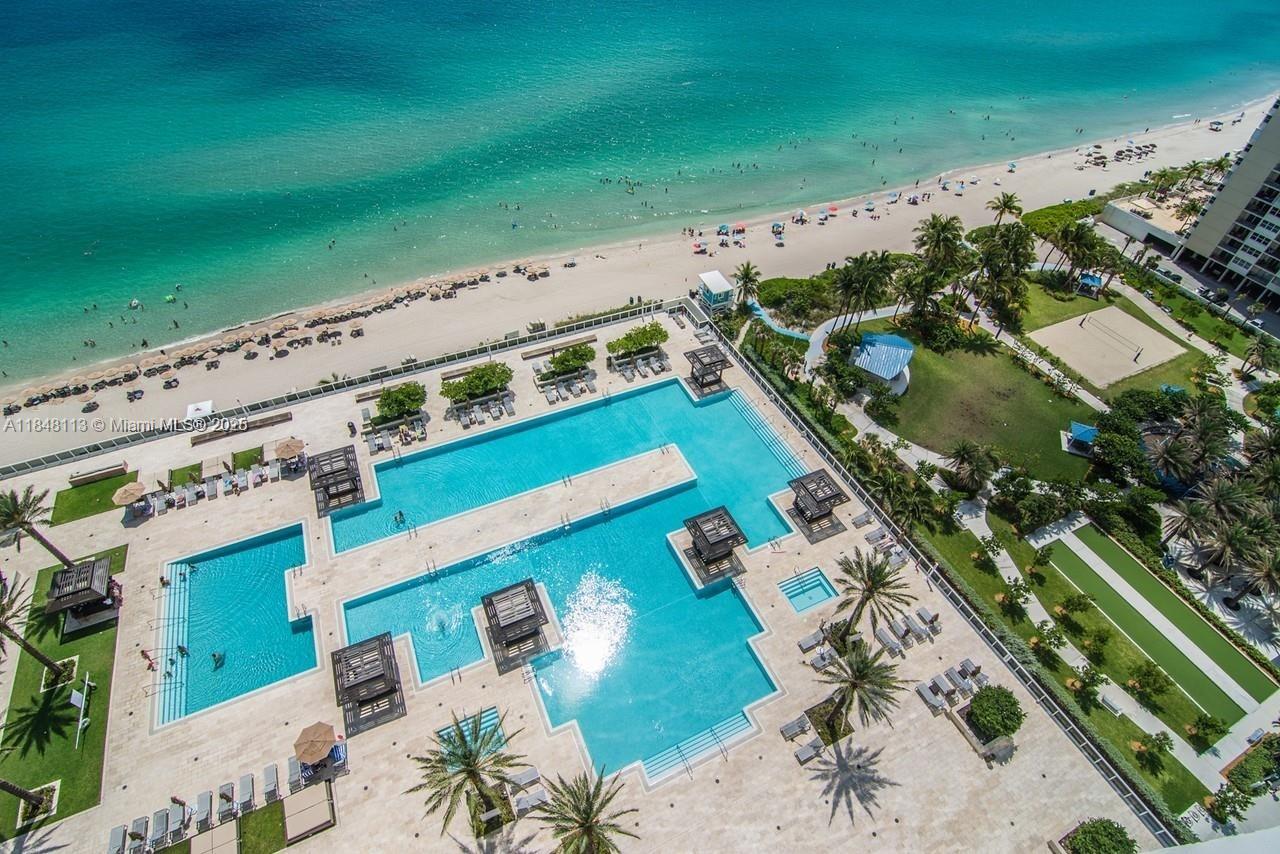 BEACH CLUB CONDO - Residential
