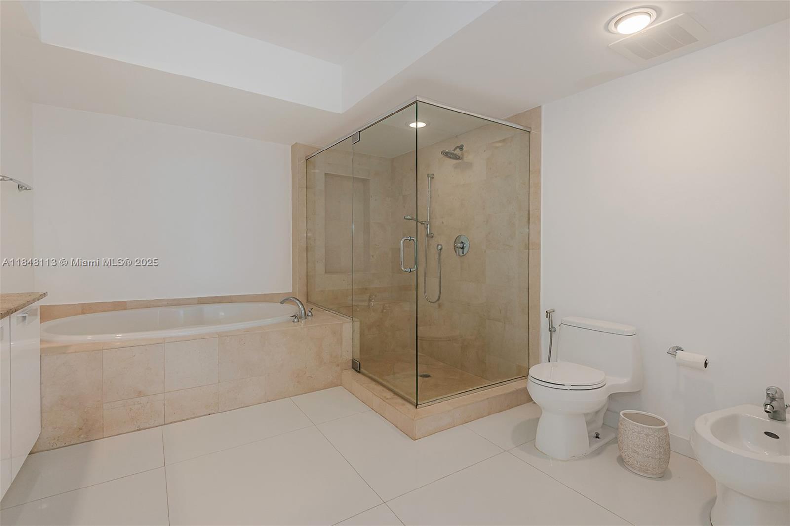 BEACH CLUB CONDO - Residential