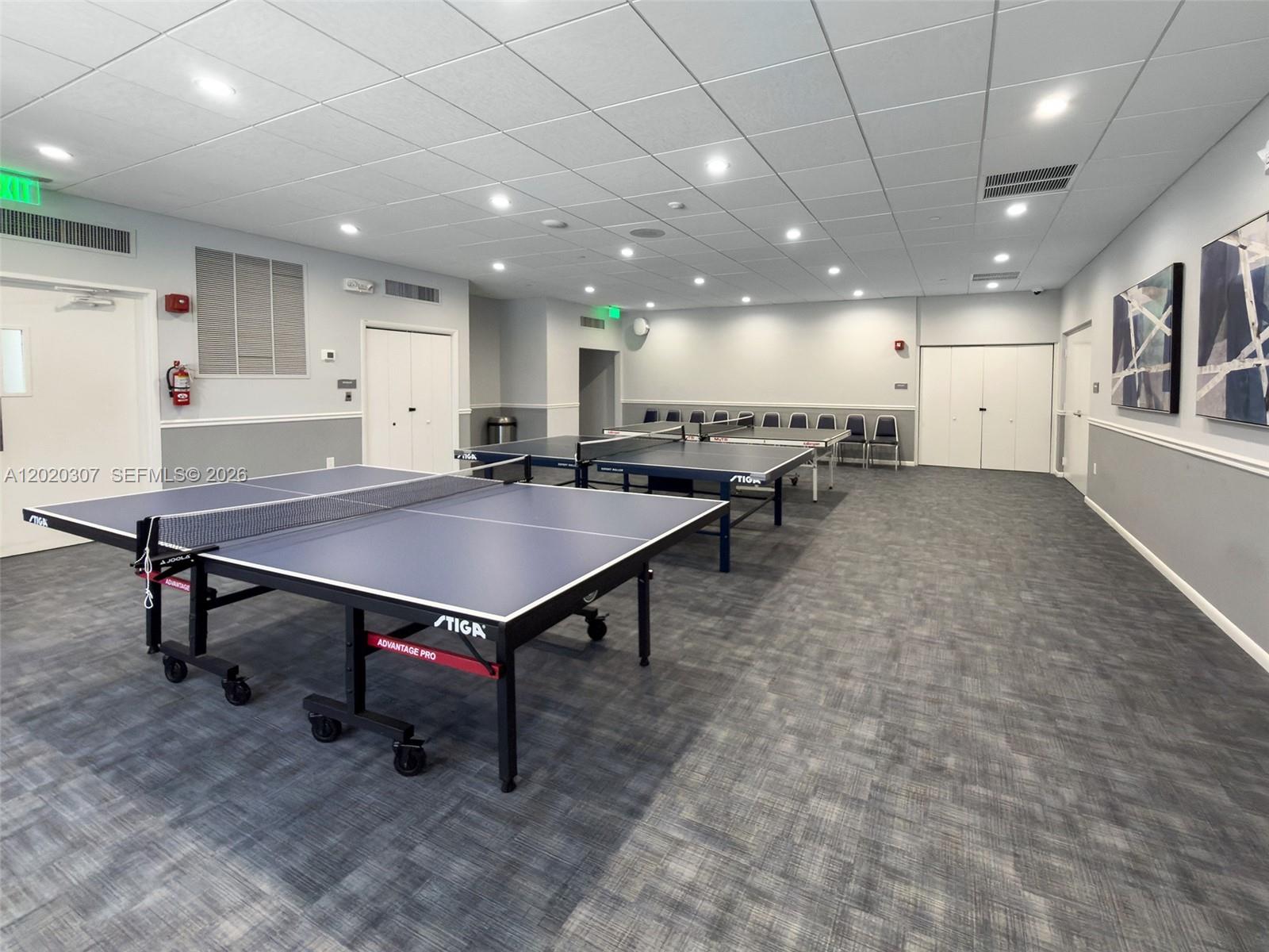 HUNTINGTON LAKES SEC TWO - Residential