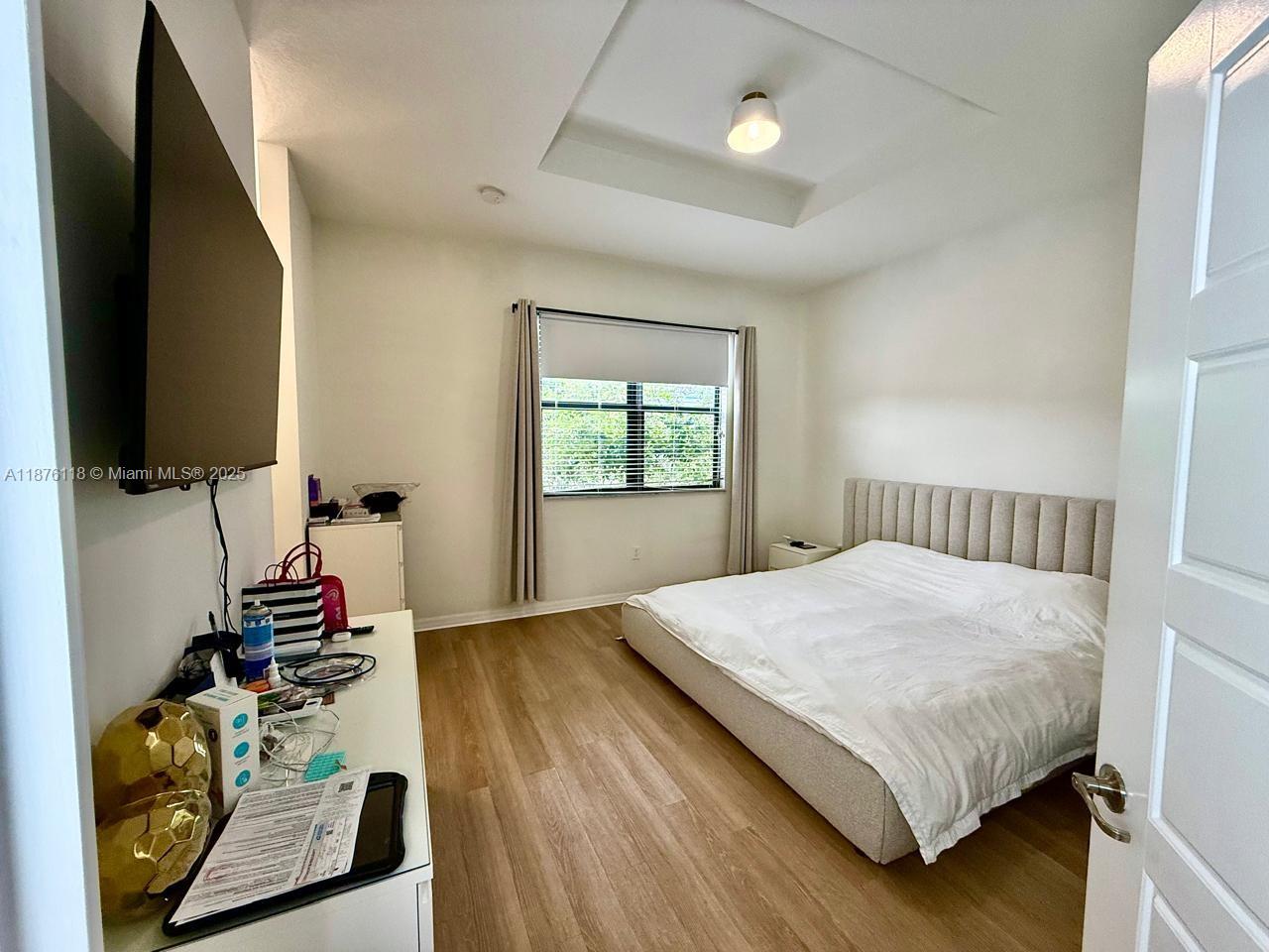 CHAMPION LAKES - Residential