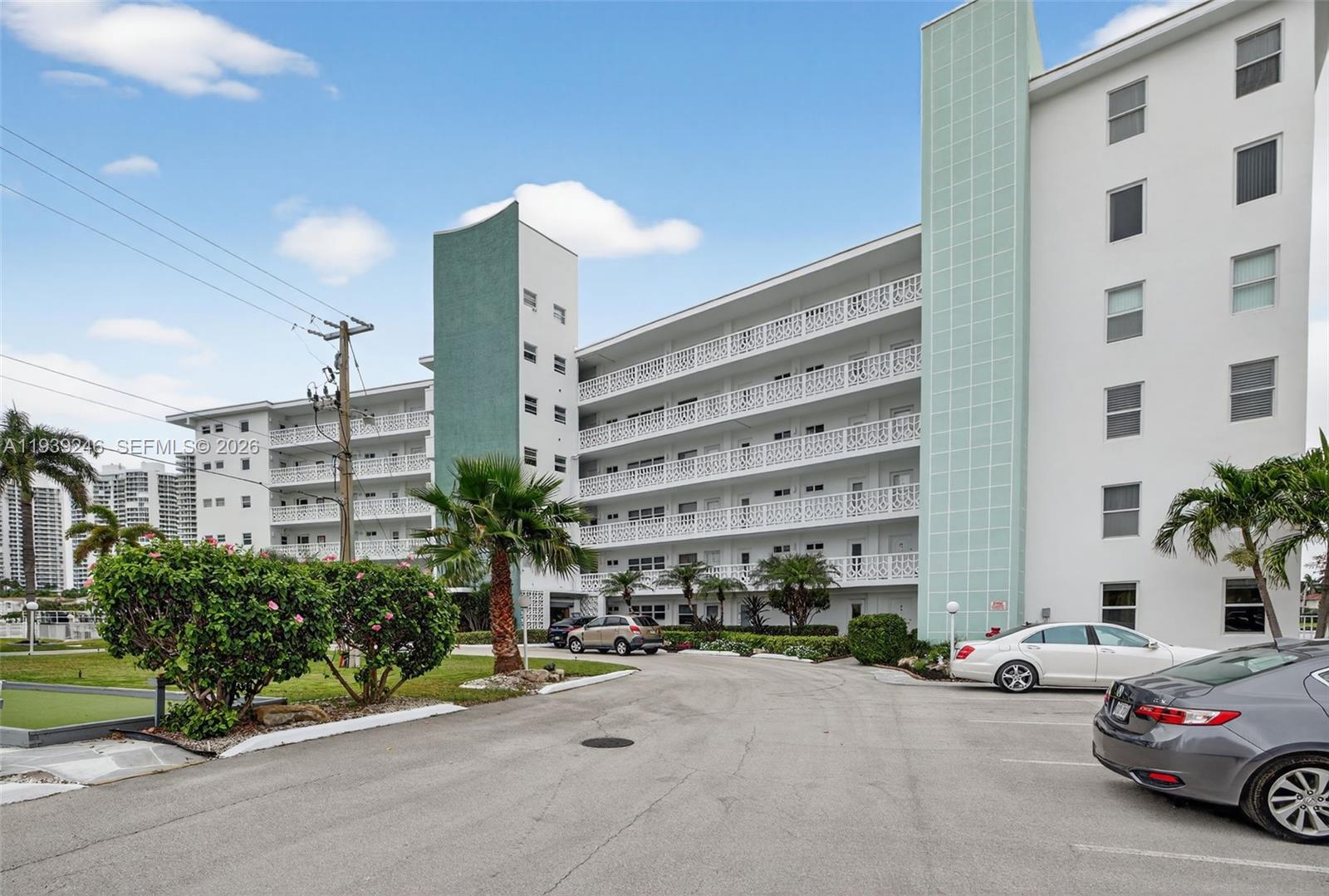 GOLDEN BAY TOWERS CO-OP - Residential