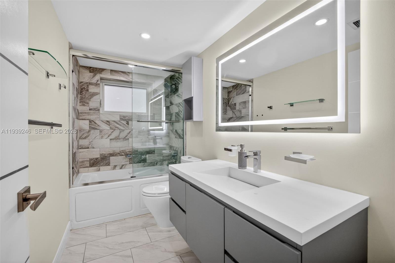 GOLDEN BAY TOWERS CO-OP - Residential