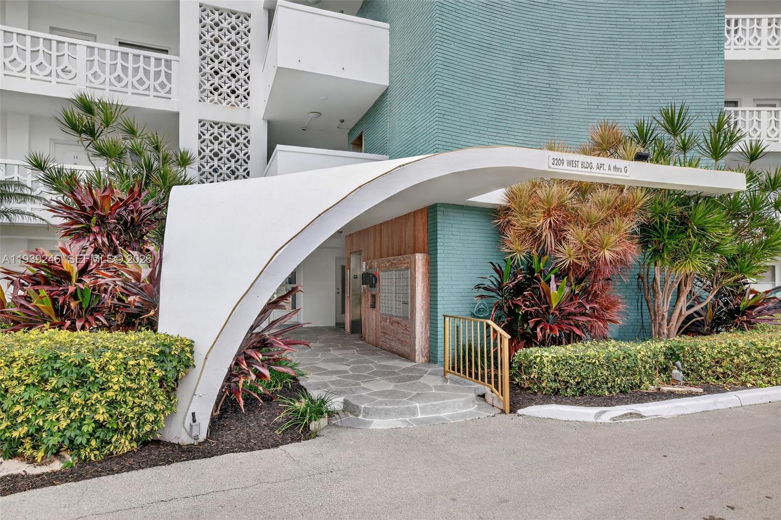 GOLDEN BAY TOWERS CO-OP - Residential