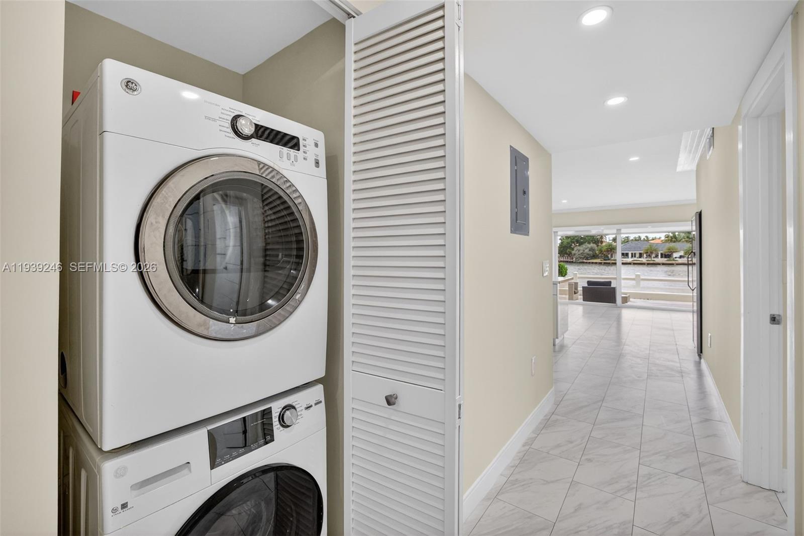 GOLDEN BAY TOWERS CO-OP - Residential