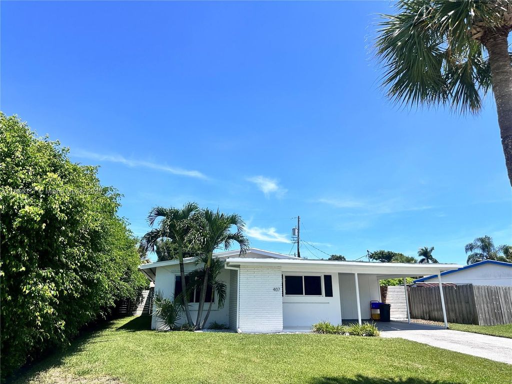 Photo of 407 Riverside Dr, Palm Beach Gardens, FL 33410 (MLS # A11866317)