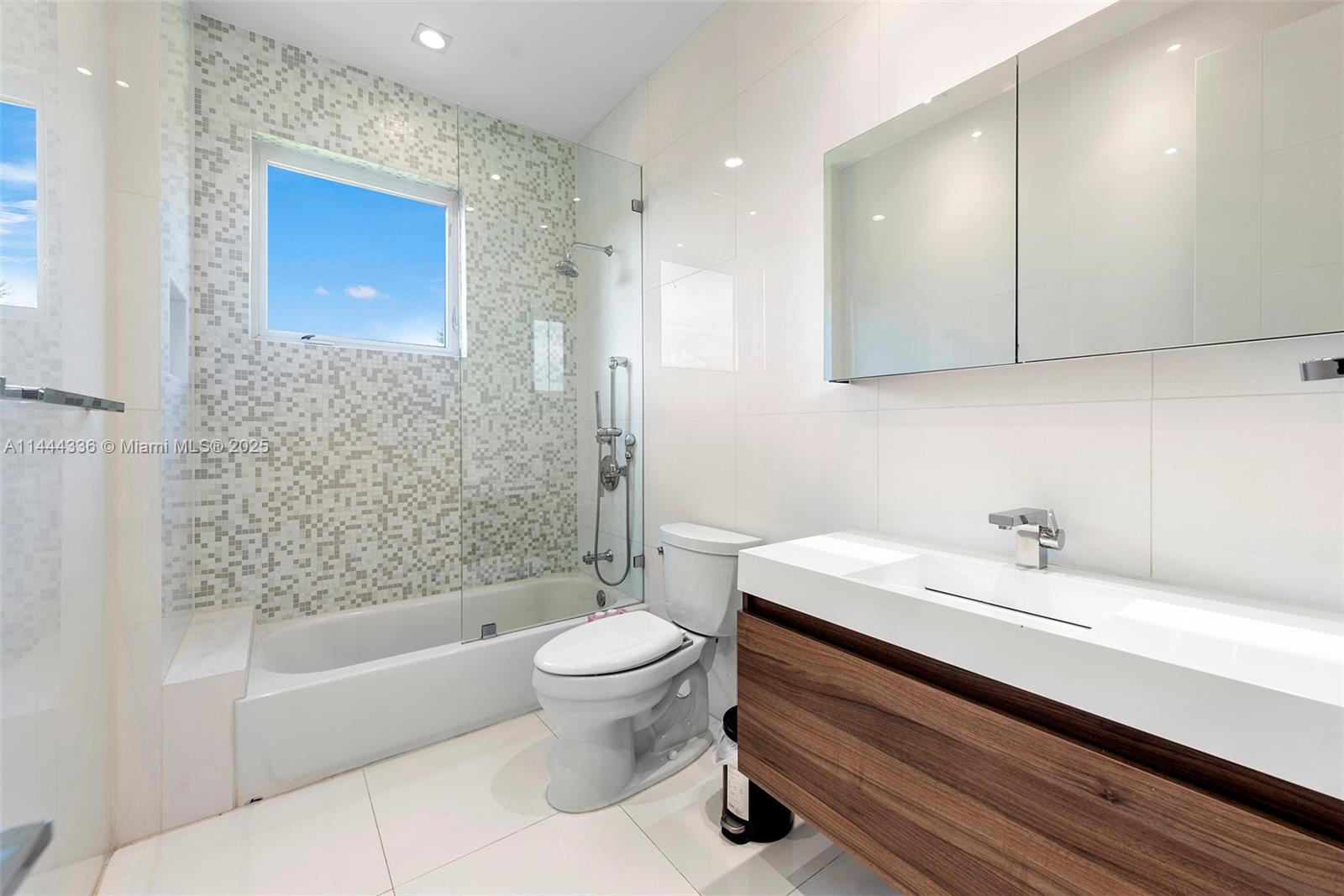 HIGH PINES REV PLAT OF 2N - Residential