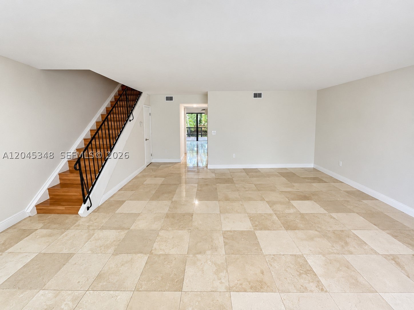 3756 NE 166th St 112