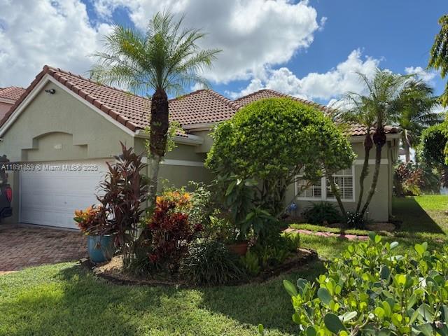 THIS 1-STORY, 2 BEDRM, 2 BATH SINGLE FAMILY WATERFRONT HOME IS IN THE QUIET OAK PARK SECTION OF FOREST RIDGE, A COVETED, FAMILY FRIENDLY COMMUNITY COMPLETE WITH OAK TREES, WALKING/BIKING TRAILS AND PARKS. CLOSE TO UNIVERSITIES AND SCHOOLS. IT'S A GEM WITH OVER 2,000 SQ FT OF LUXURY LIVING! THIS HOME IS IMMACULATE WITH A SPA AND TOUCHES NO OTHER HOMES HAVE! HUGE SCREENED -IN PATIO/ BACKROOM THE ENTIRE LENGTH OF HOUSE. REMODELED KITCHEN WITH STAINLESS STEEL APPLIANCES AND GRANITE COUNTER TOPS. TERRIFIC VIEWS OF A PRISTINE LAKE. WHEN YOU PULL UP TO THIS HOME YOU SEE HOW THE DETAILS MATTERS! WALKING DISTANCE TO TENNIS COURTS AND TWO COMMUNITY POOLS! HOA DOES NOT ALLOW RVs OR BOATS.