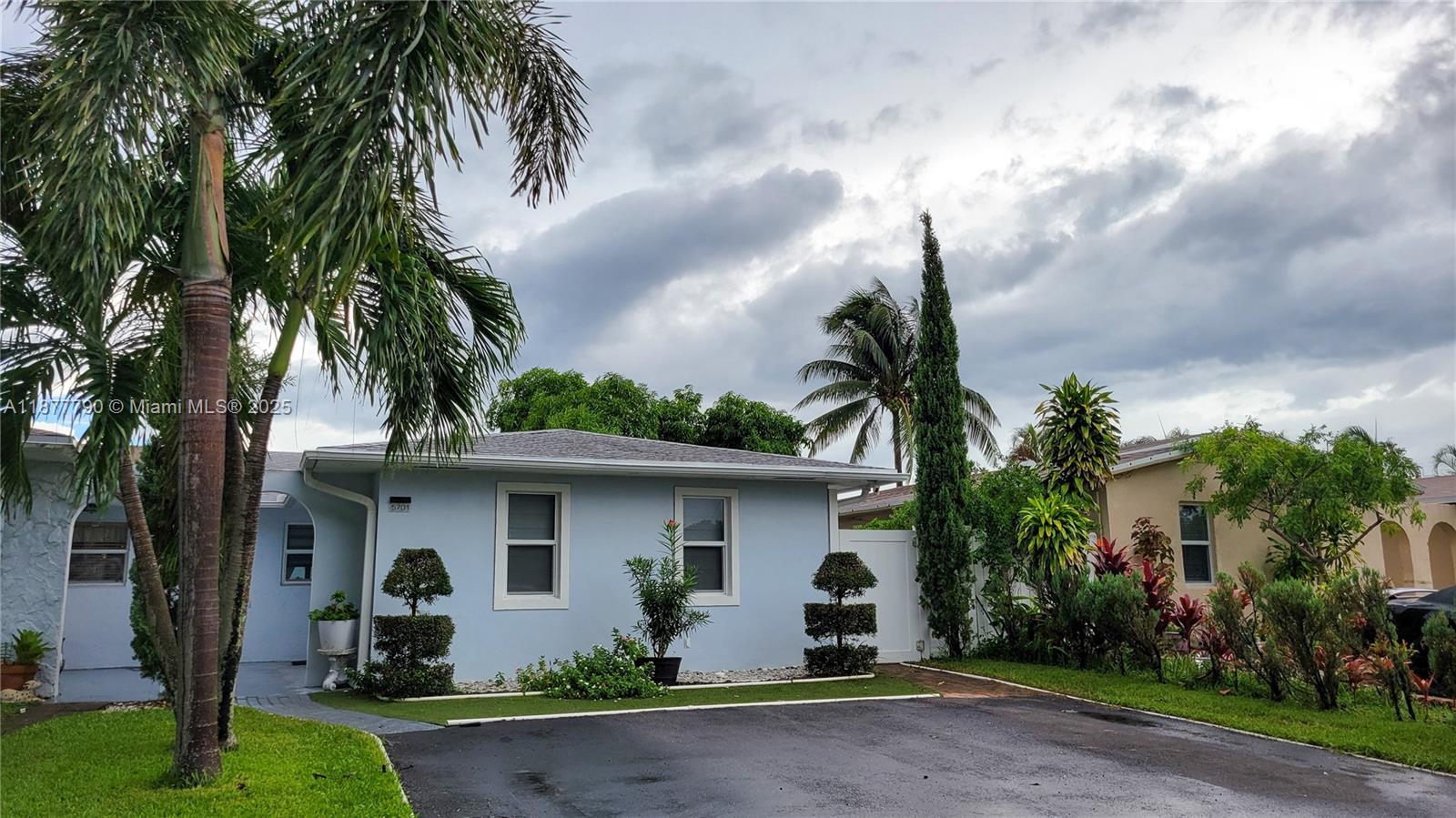 LA BEAU ACRES FIRST UNIT - Residential