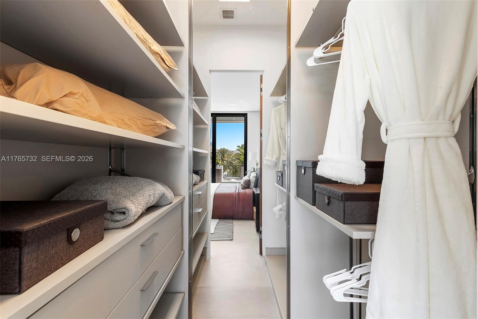 ISLA BAHIA - Residential