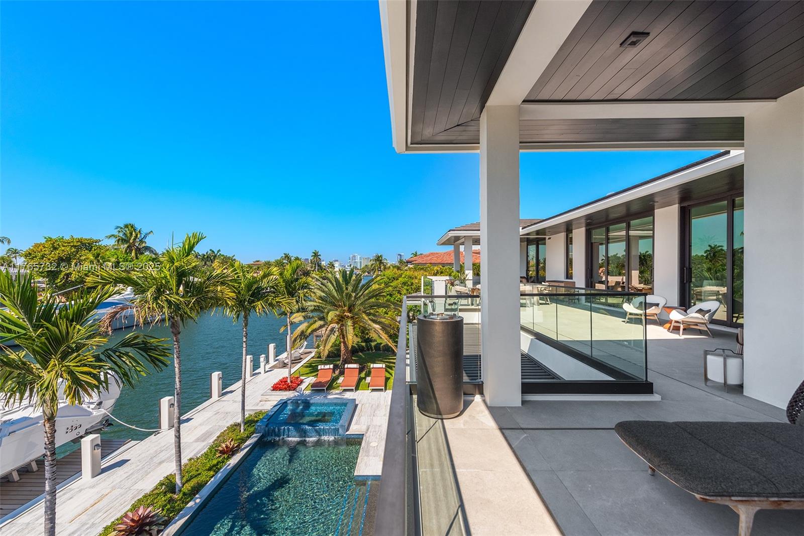 ISLA BAHIA - Residential
