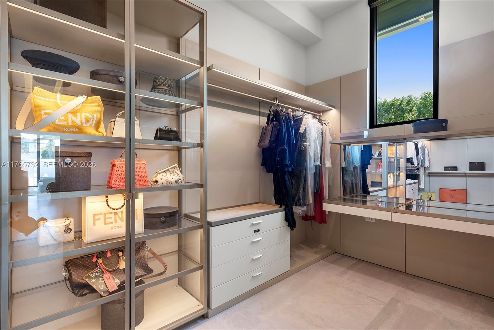 ISLA BAHIA - Residential