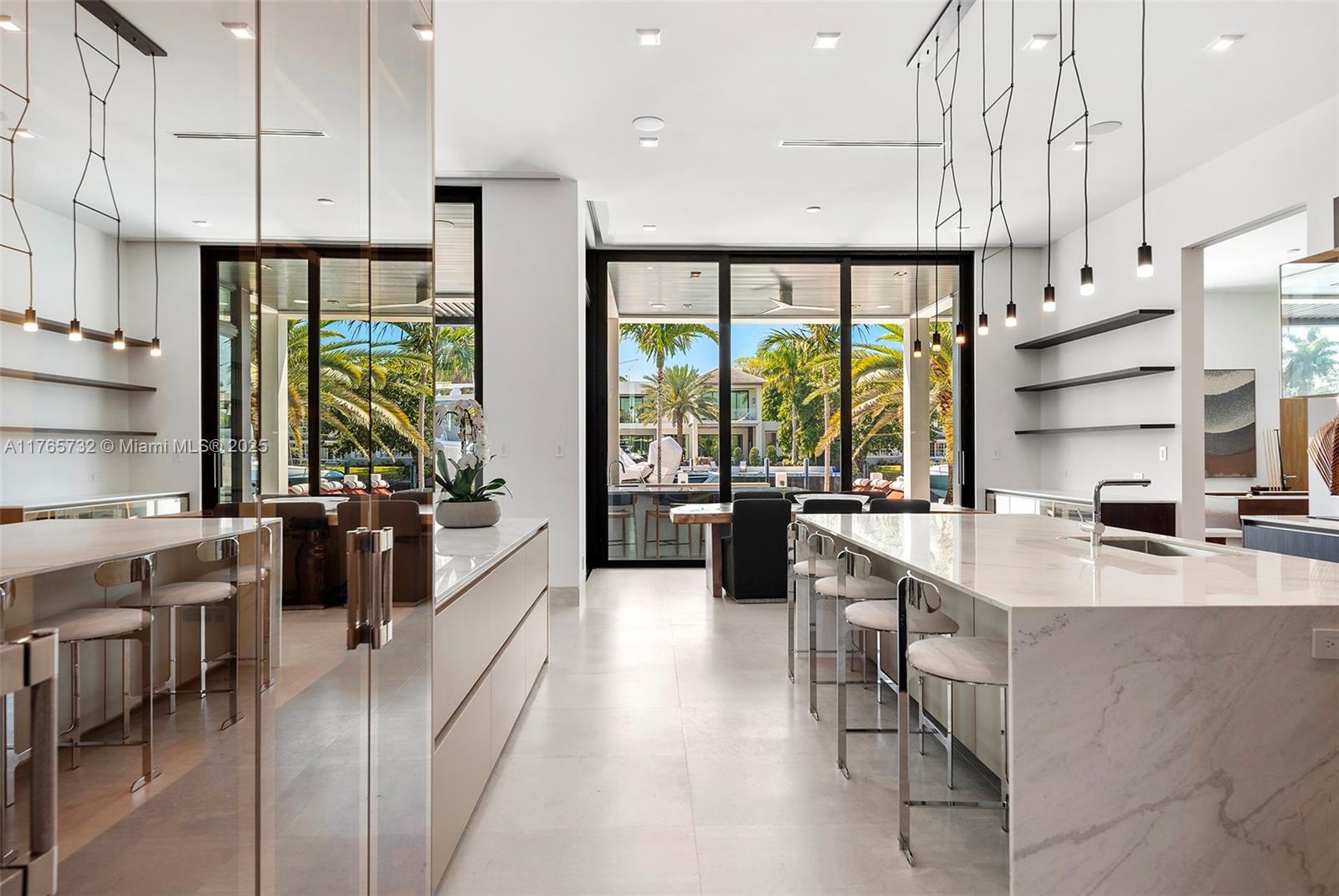 ISLA BAHIA - Residential