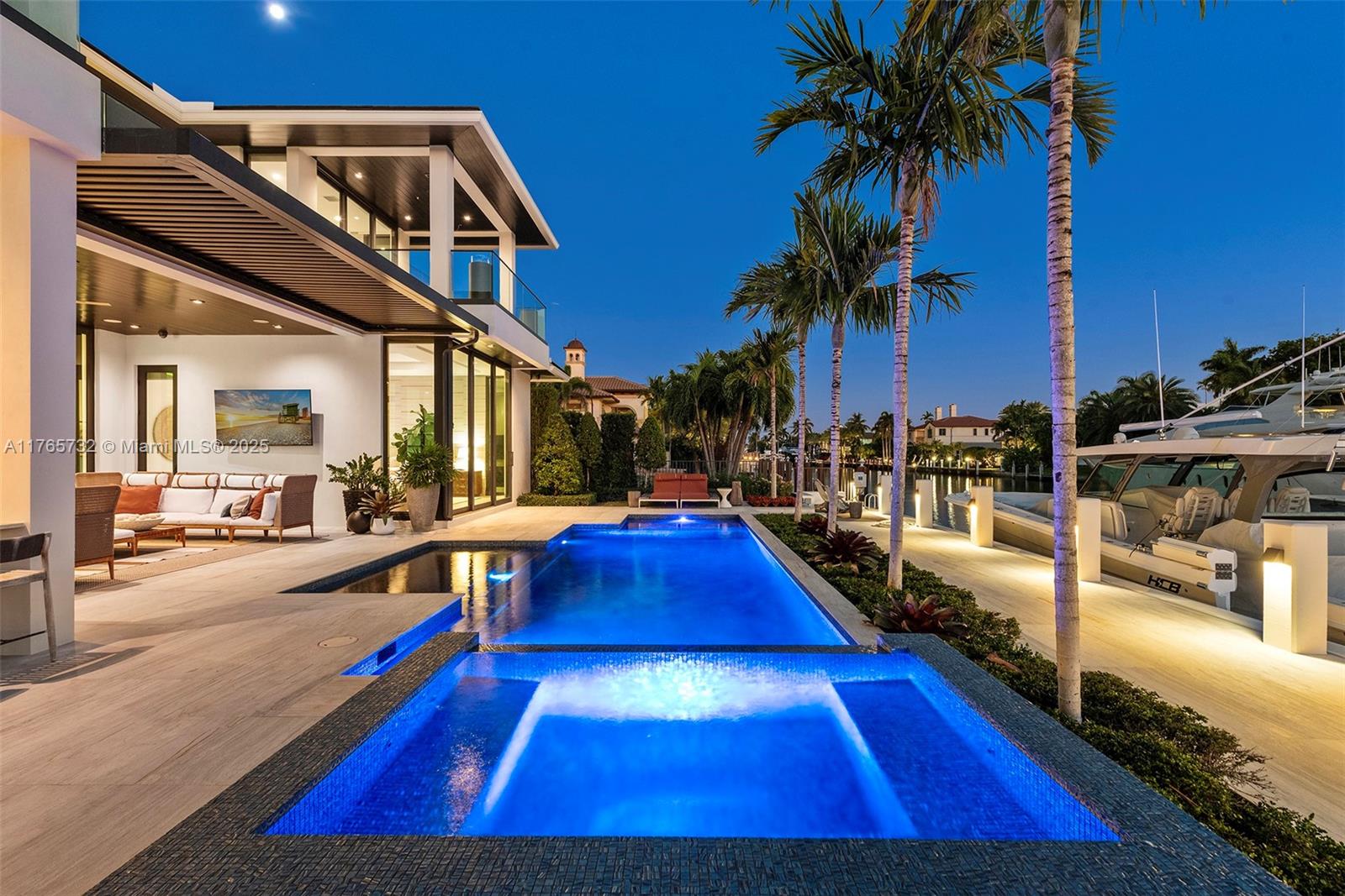 ISLA BAHIA - Residential