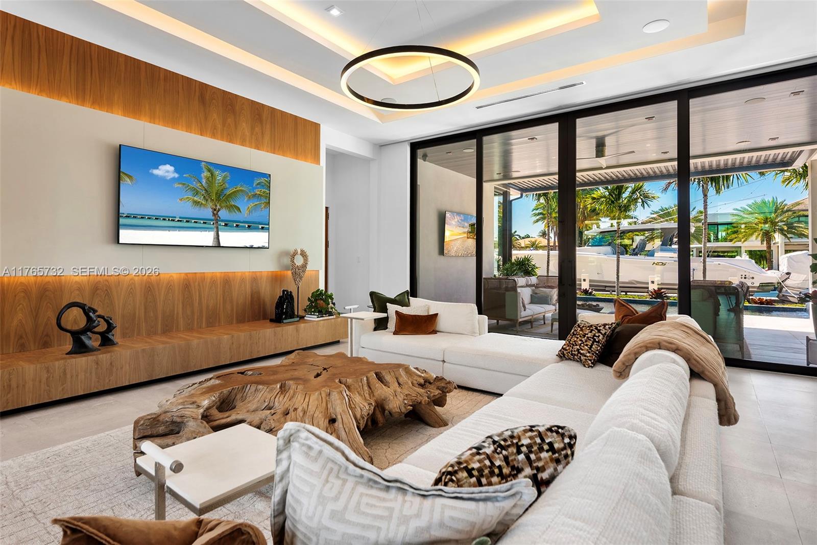 ISLA BAHIA - Residential