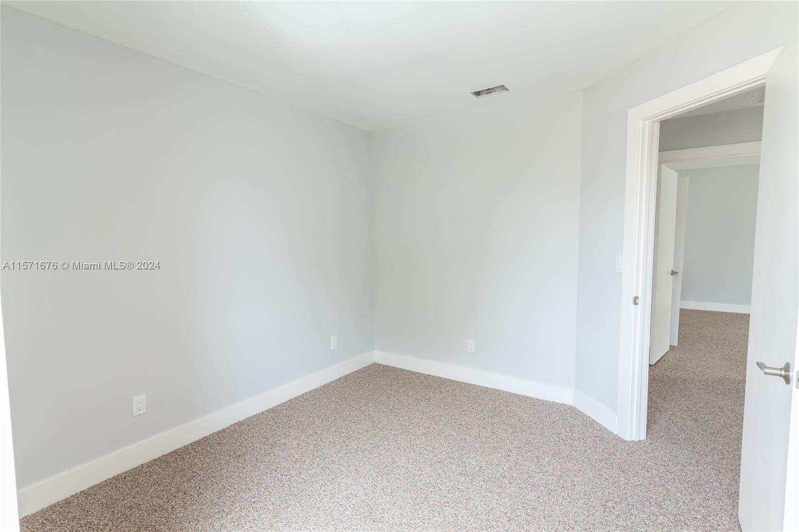 PEMBROKE LAKES SEC EIGHT - Residential Lease