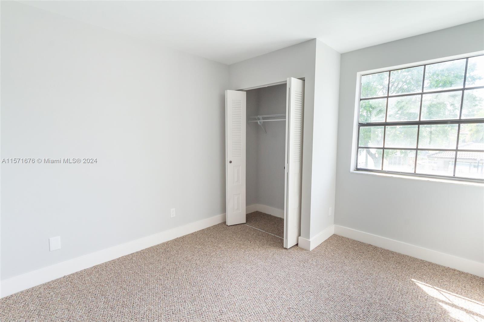 PEMBROKE LAKES SEC EIGHT - Residential Lease