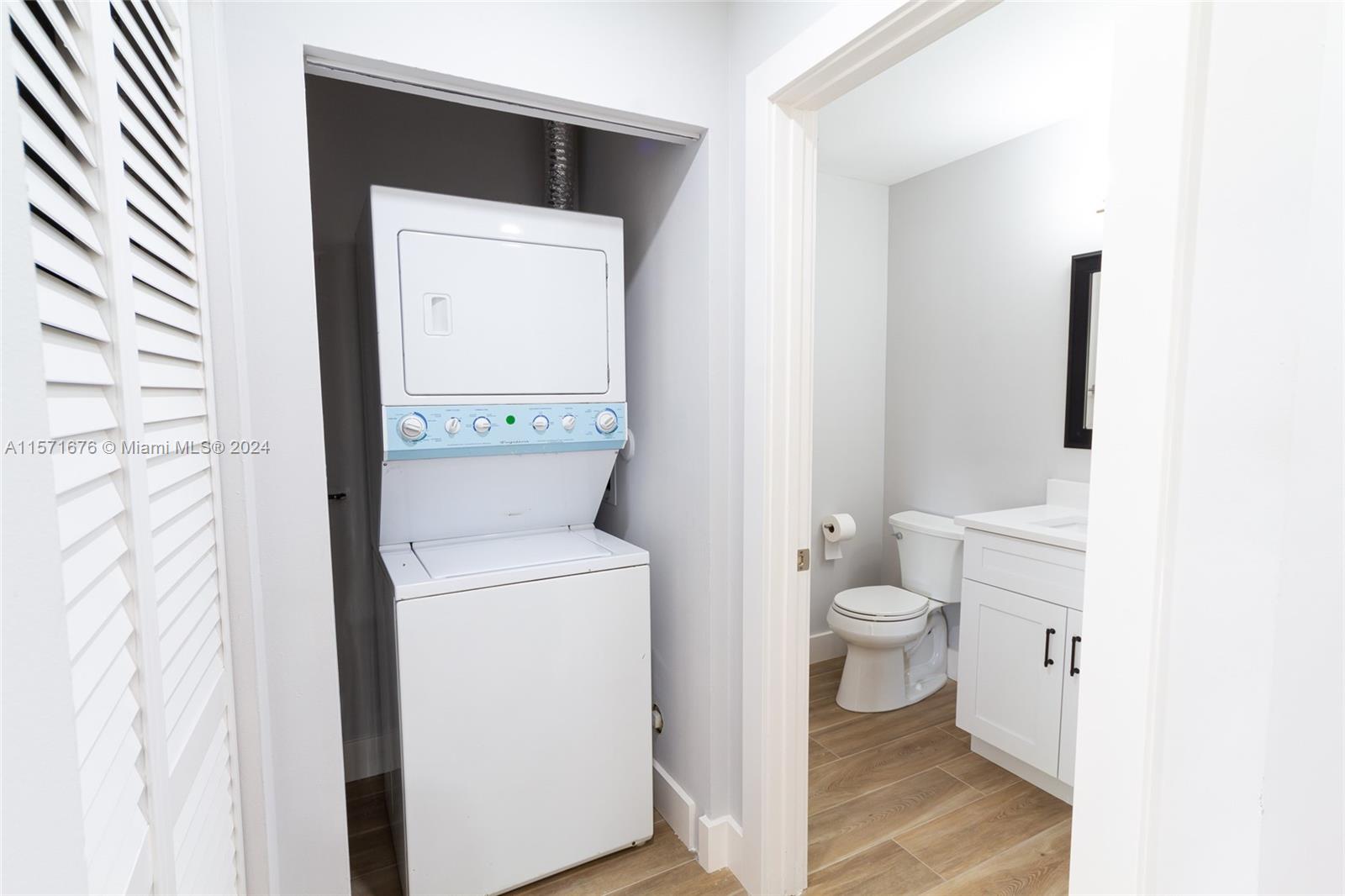 PEMBROKE LAKES SEC EIGHT - Residential Lease