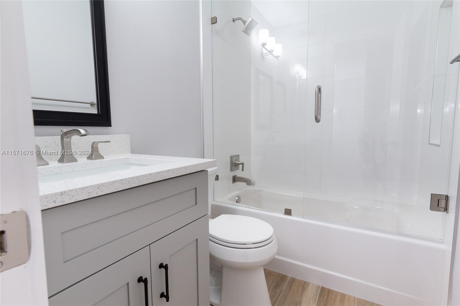 PEMBROKE LAKES SEC EIGHT - Residential Lease