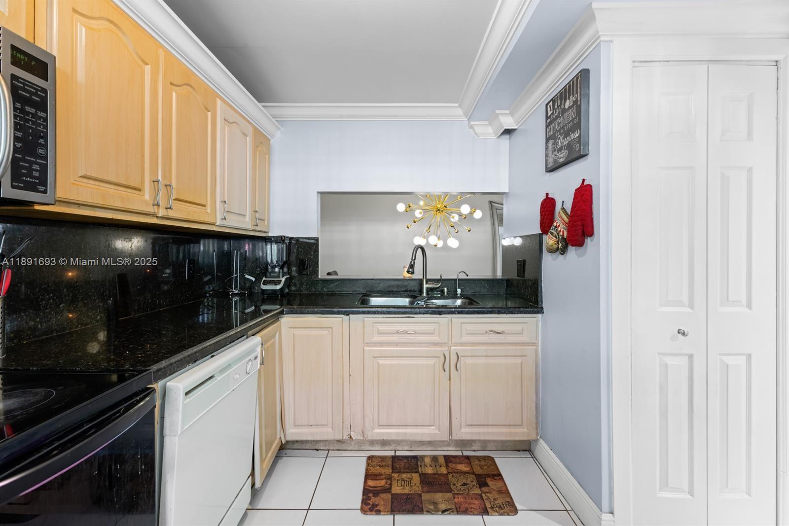 THE GARDENS OF SABAL PALM - Residential