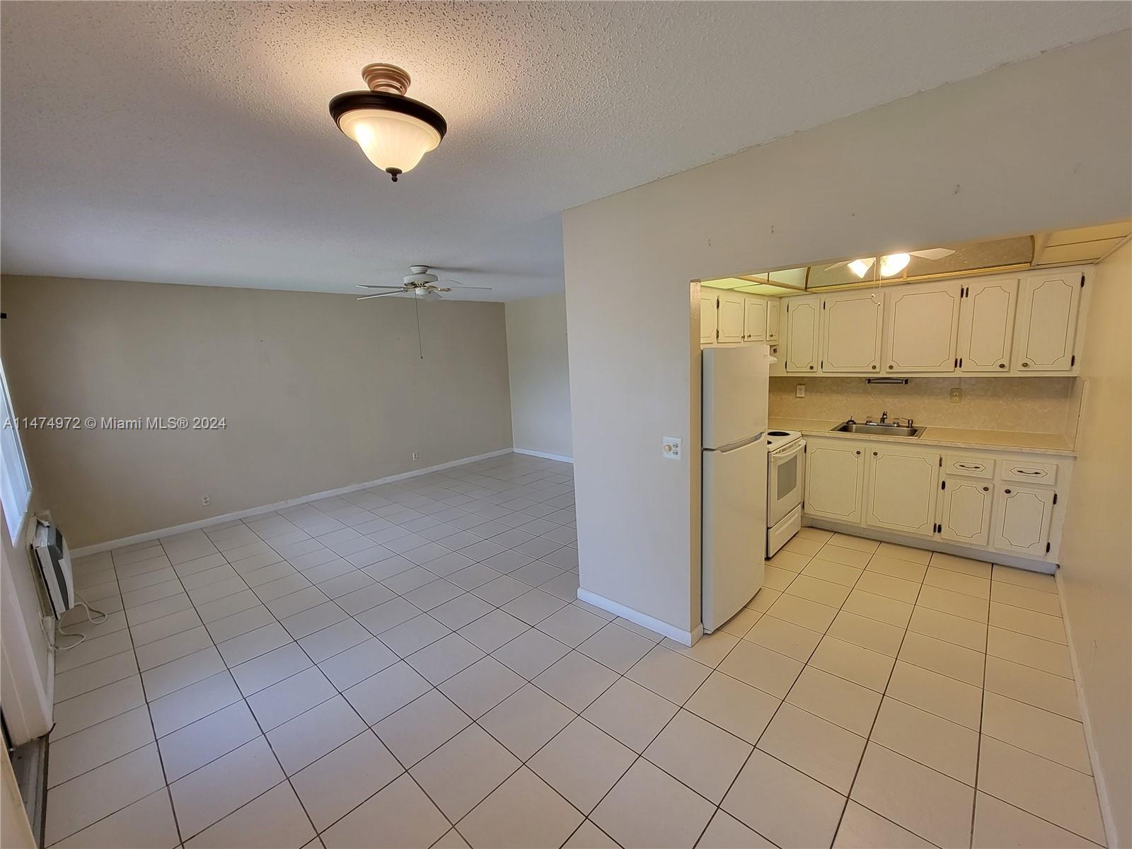 Rental Property at 238 Norwich J 238, West Palm Beach, Palm Beach County, Florida - Bedrooms: 2 
Bathrooms: 2  - $1,250 MO.