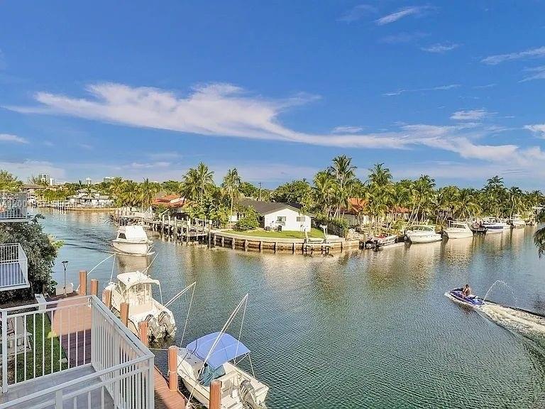 KEYSTONE GARDENS CONDO - Residential Lease