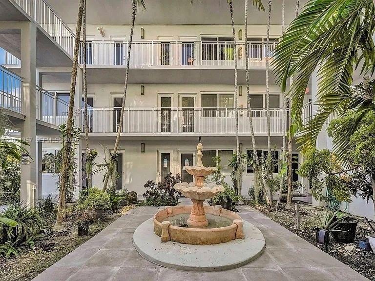 KEYSTONE GARDENS CONDO - Residential Lease