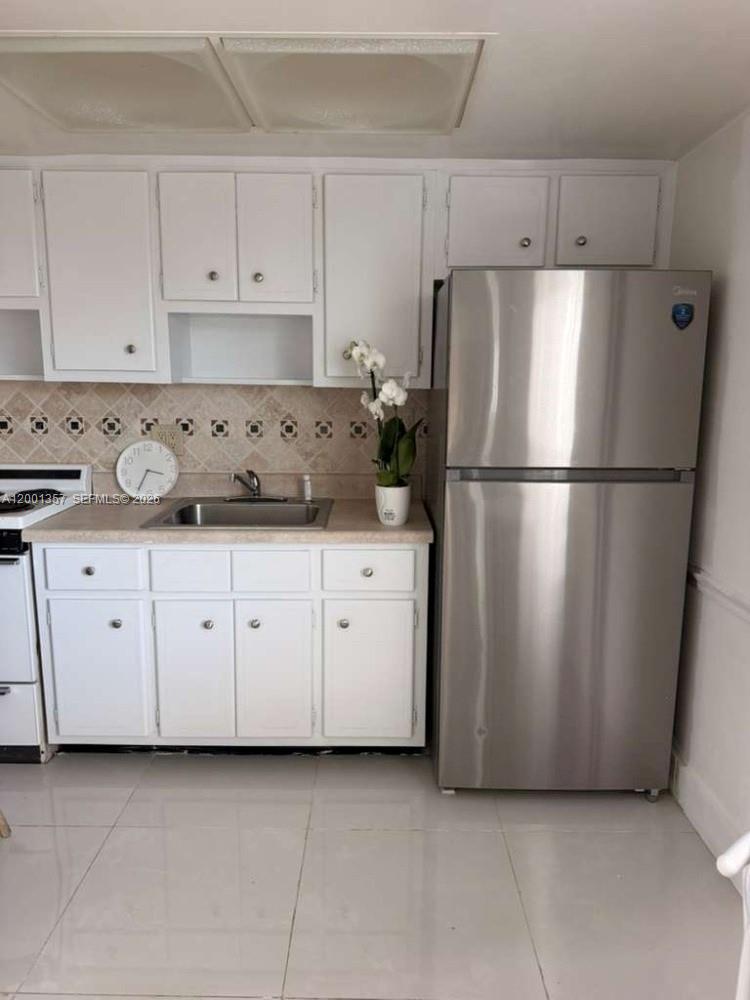 KEYSTONE GARDENS CONDO - Residential Lease