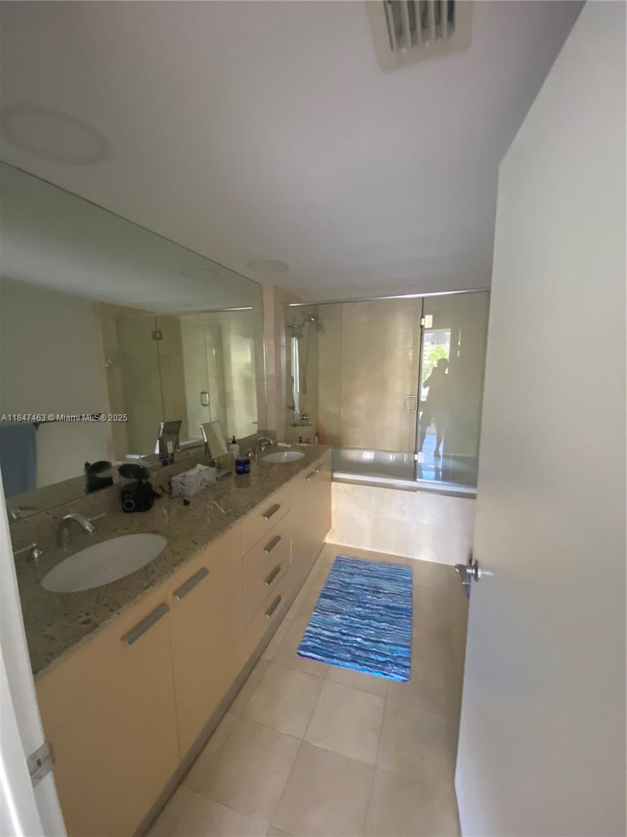 BEACH CLUB CONDO - Residential