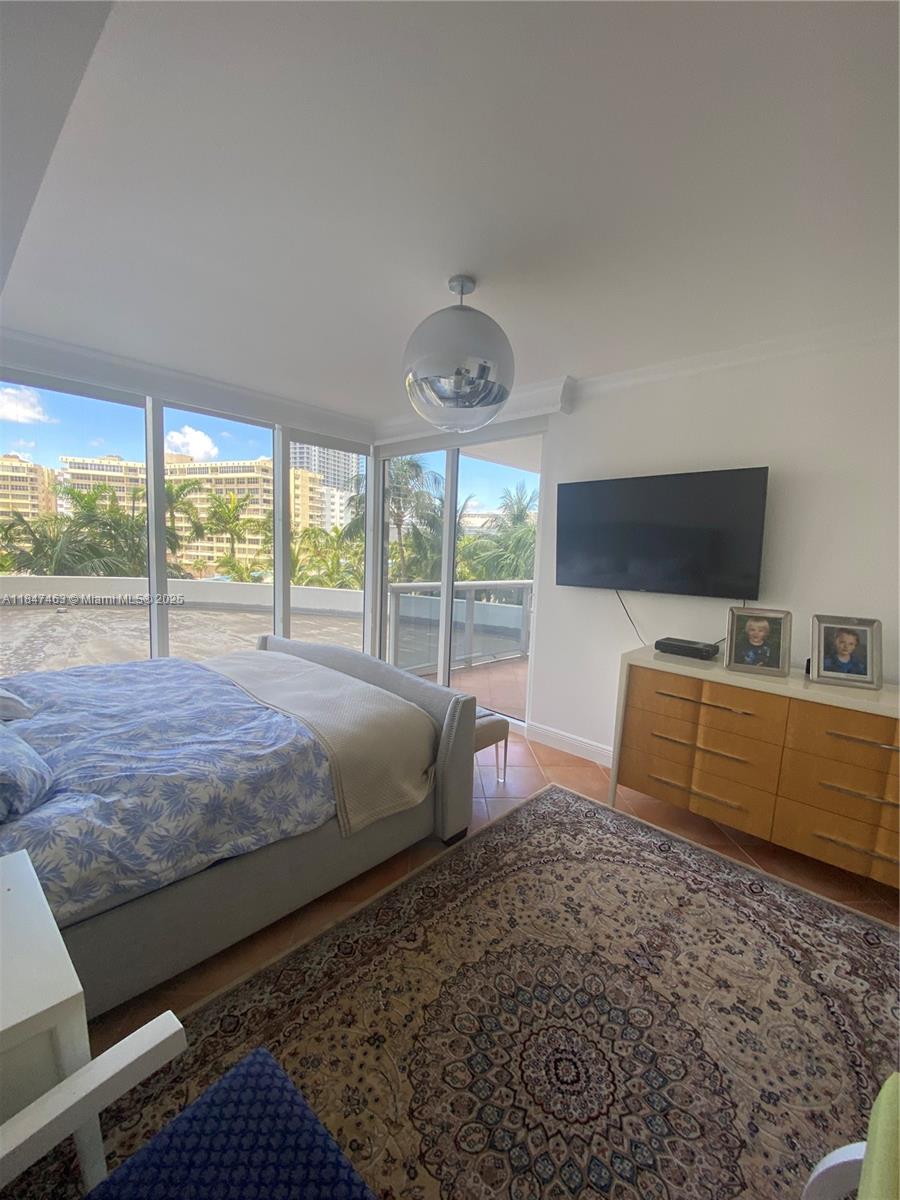 BEACH CLUB CONDO - Residential