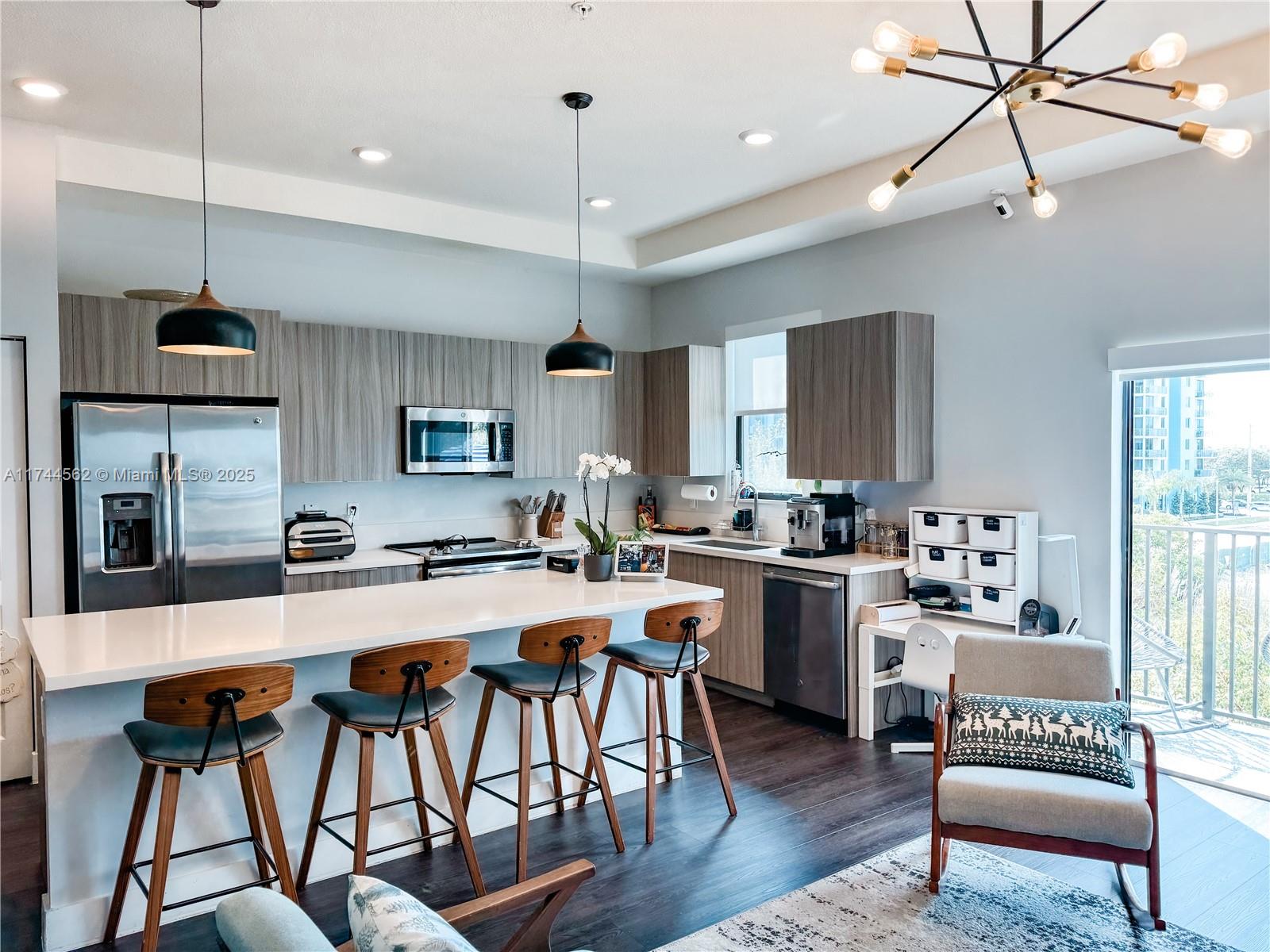 HIGHLAND AT PARK CENTRAL - Residential