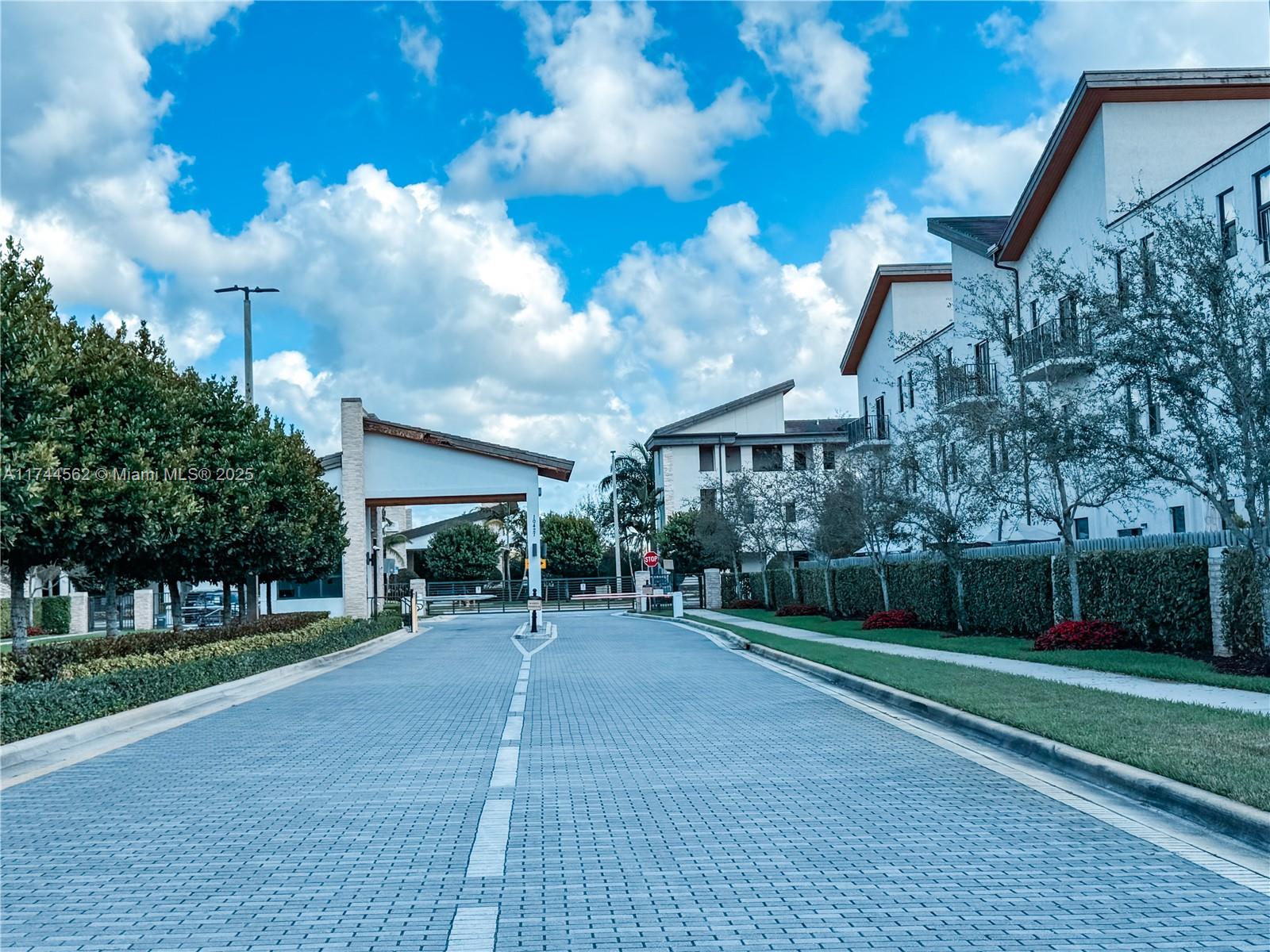 HIGHLAND AT PARK CENTRAL - Residential