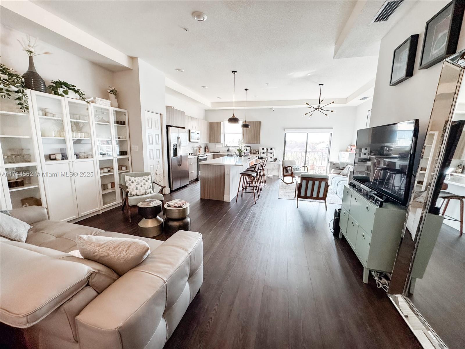 HIGHLAND AT PARK CENTRAL - Residential