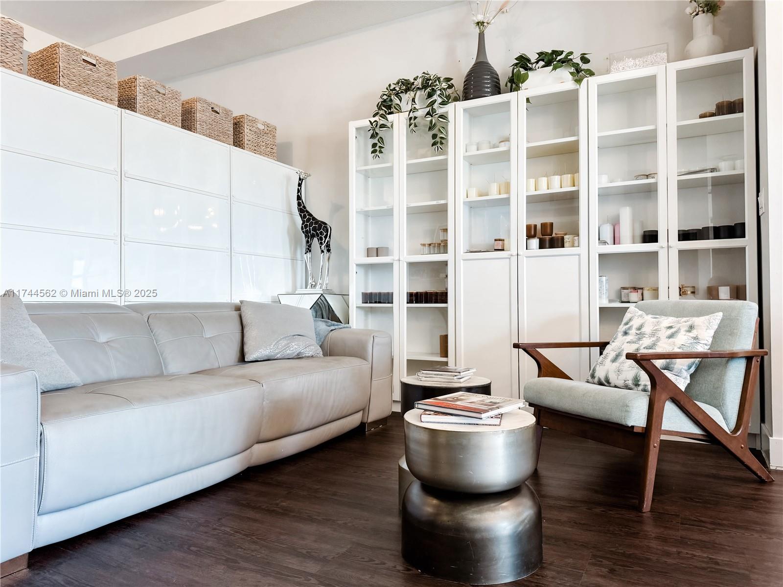 HIGHLAND AT PARK CENTRAL - Residential