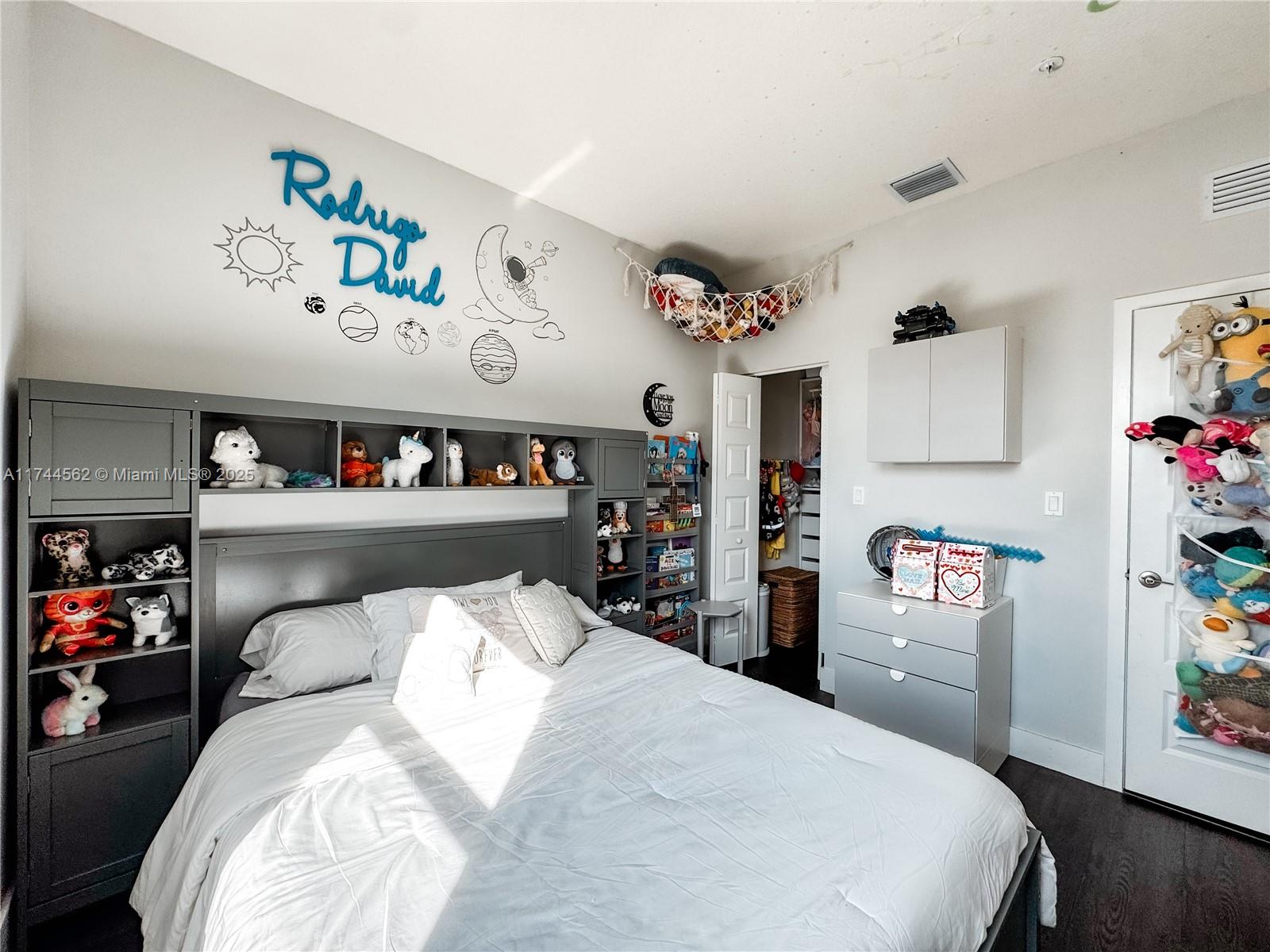 HIGHLAND AT PARK CENTRAL - Residential