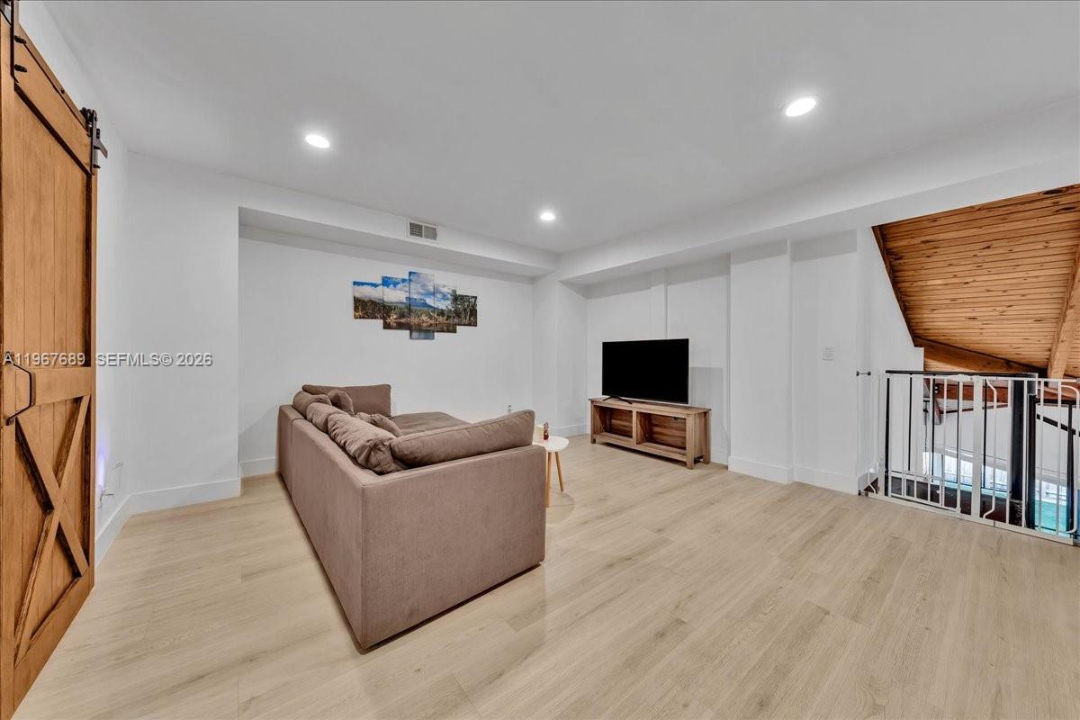 TAMERLANE - Residential