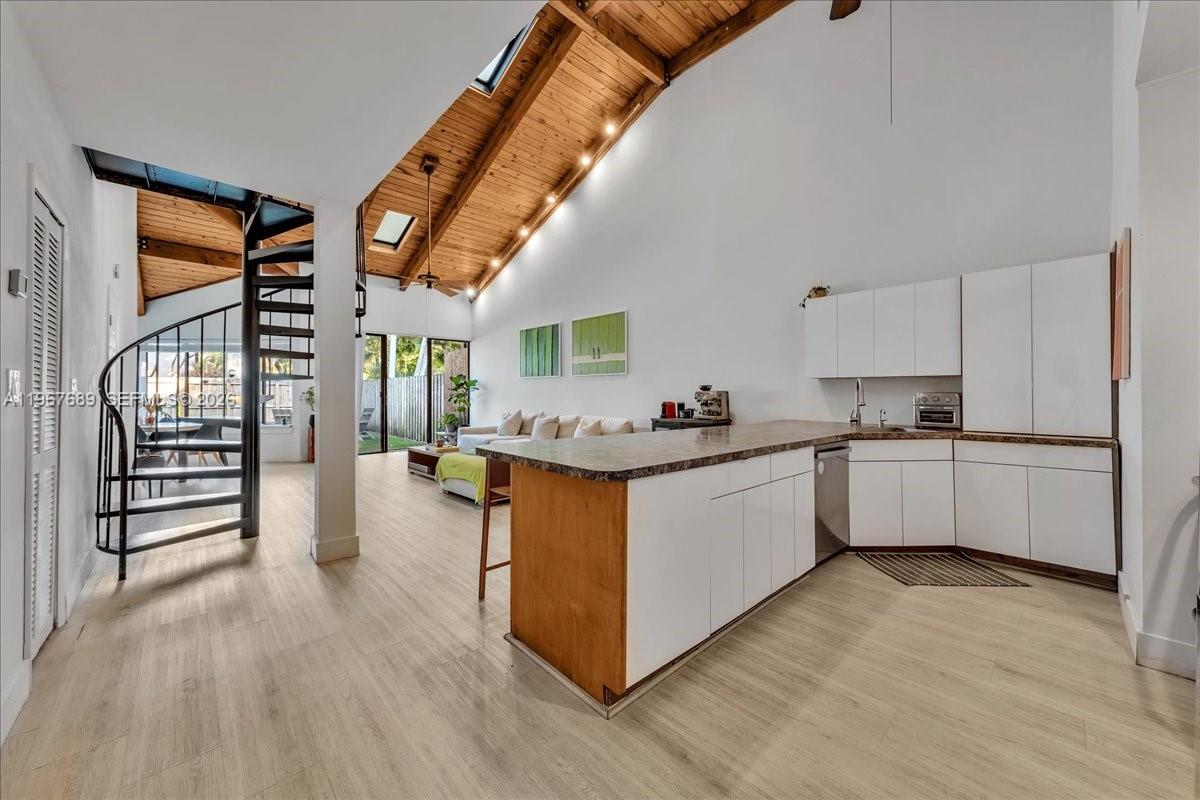 TAMERLANE - Residential