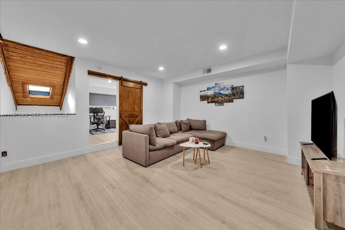 TAMERLANE - Residential