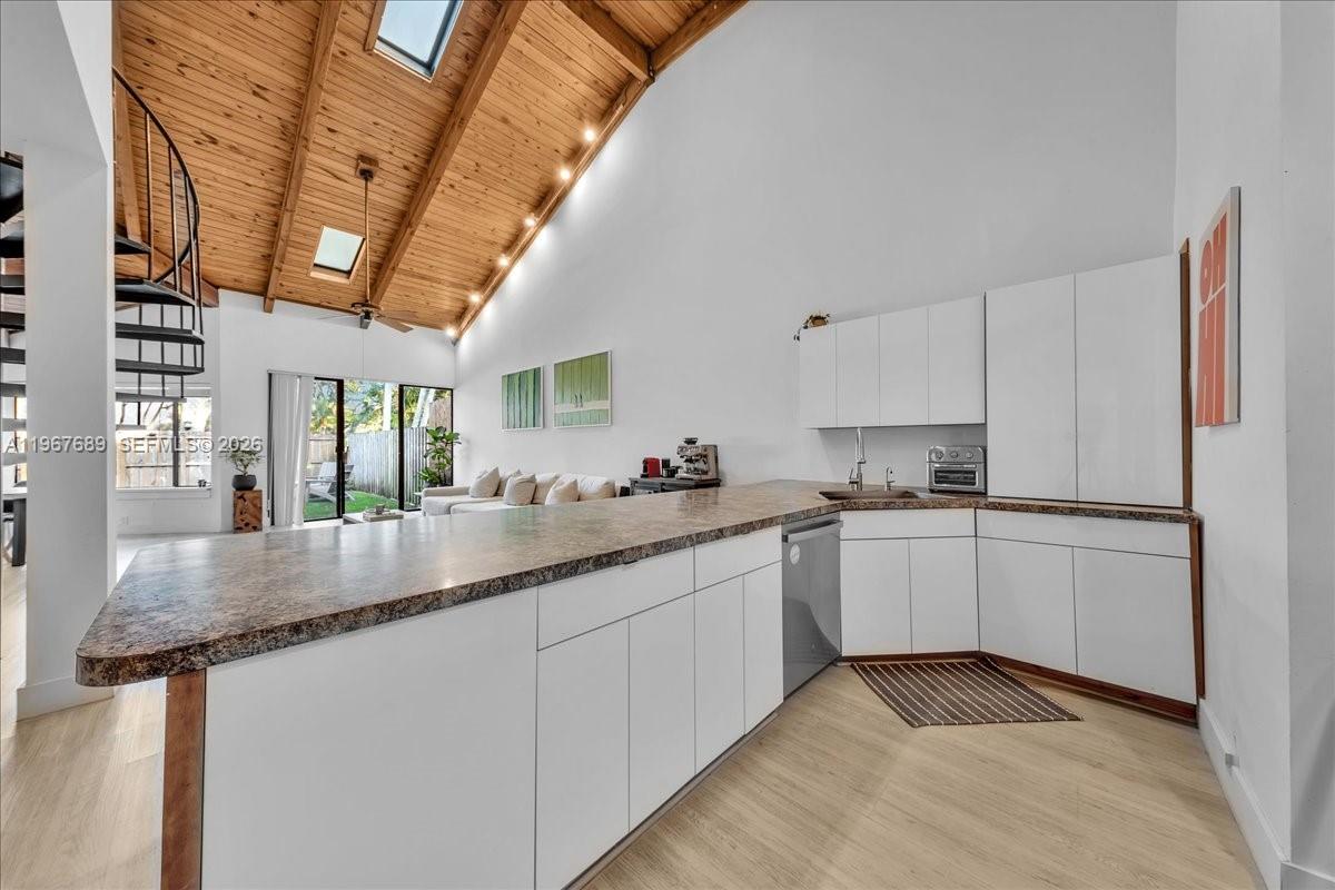 TAMERLANE - Residential