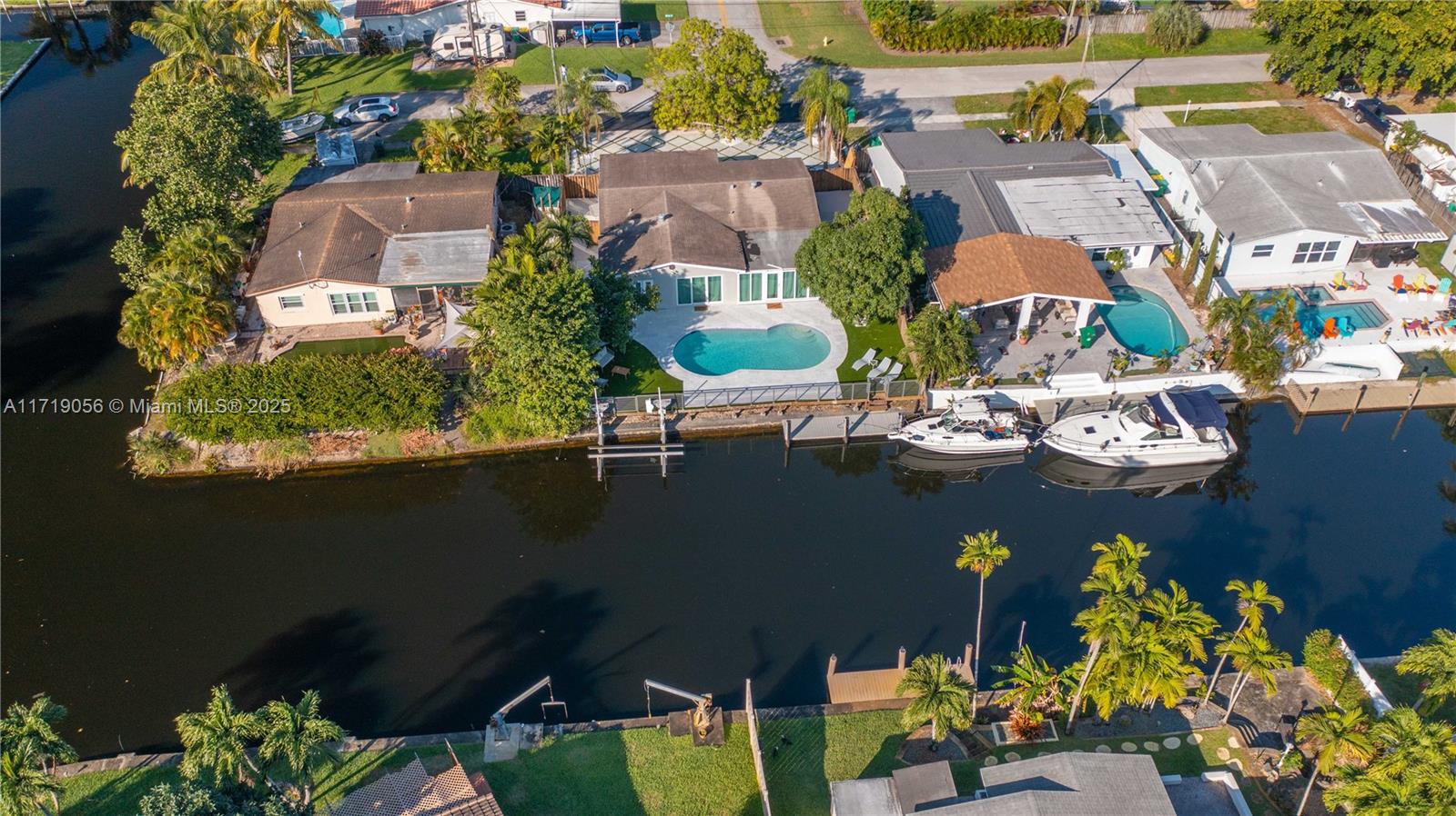 AVON ISLES - Residential
