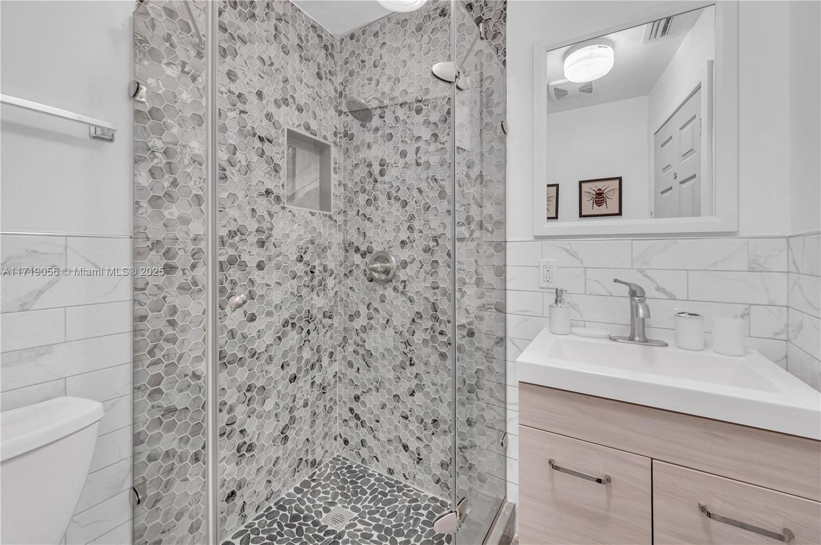 AVON ISLES - Residential