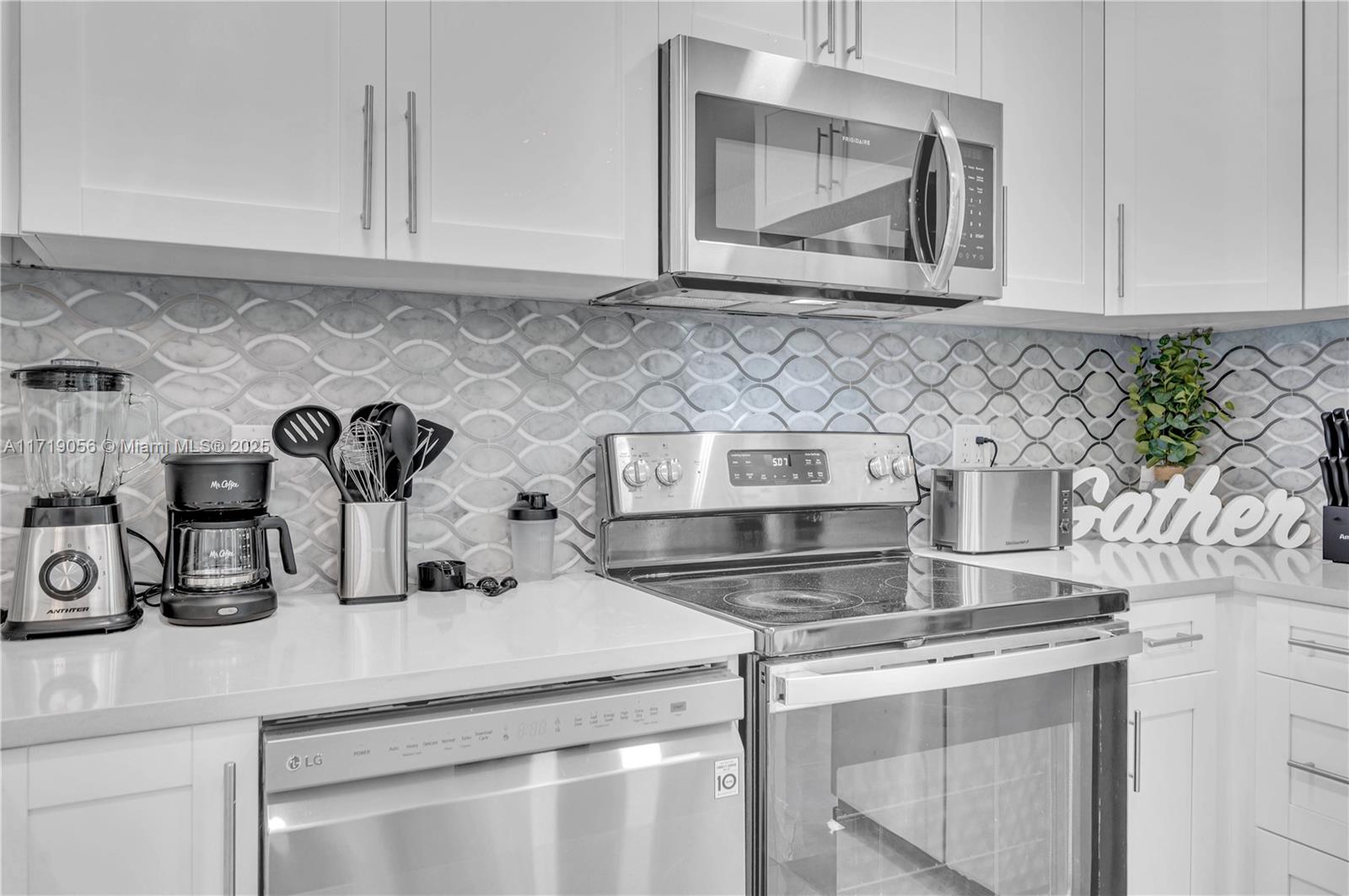 AVON ISLES - Residential