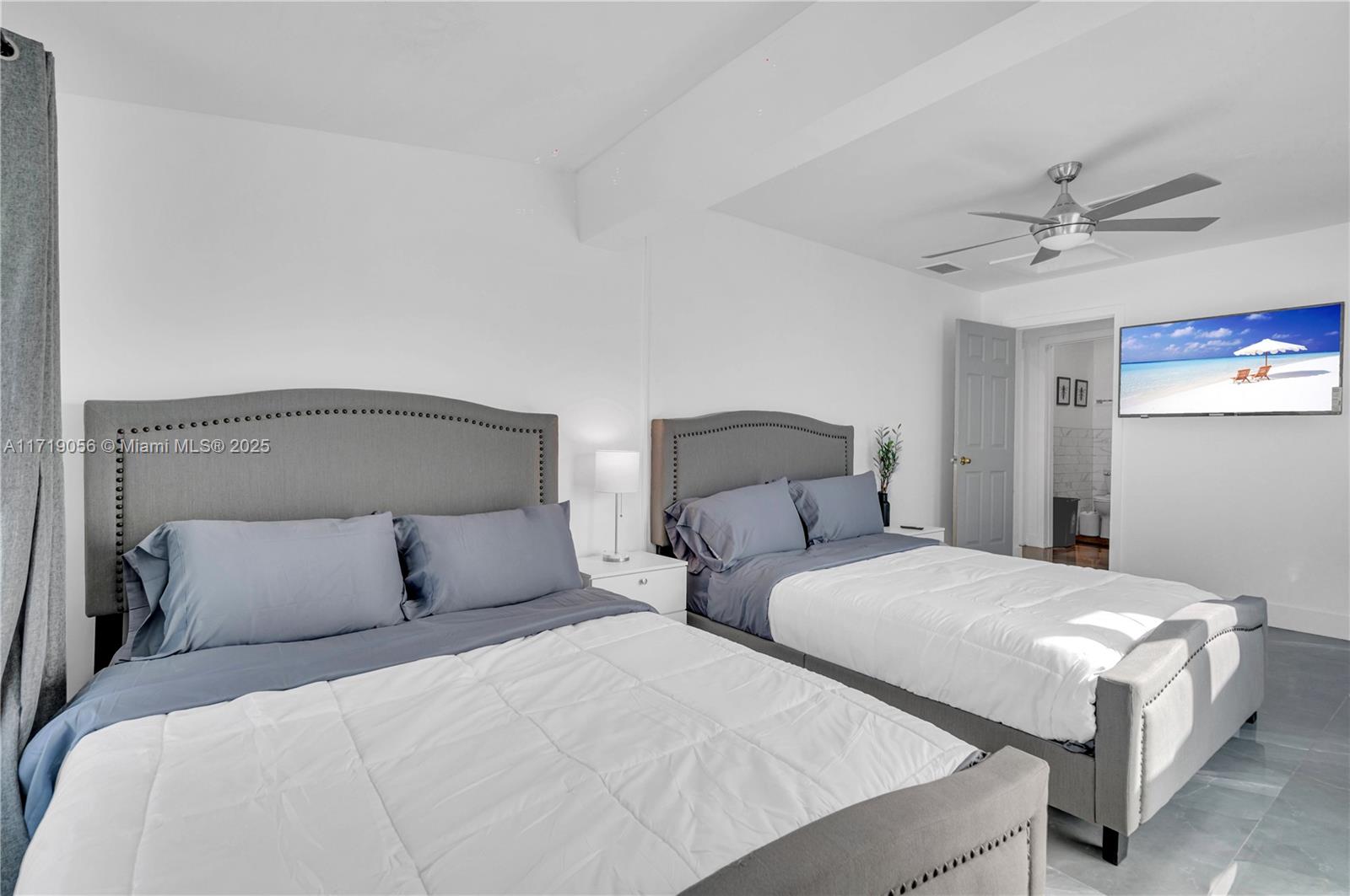 AVON ISLES - Residential